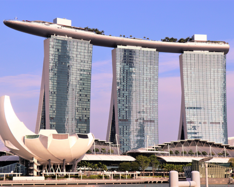 MARINA BAY IN SINGAPORE