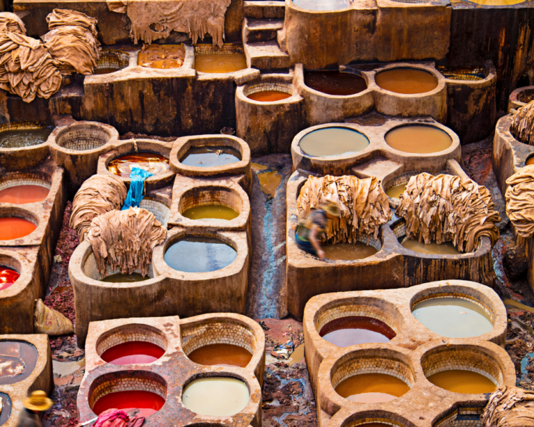 TINTORIA NEL CENTRO DI FEZ, MAROCCO