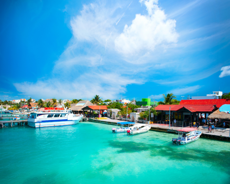 Turquoise waters at Isla Mujeres, Mexico