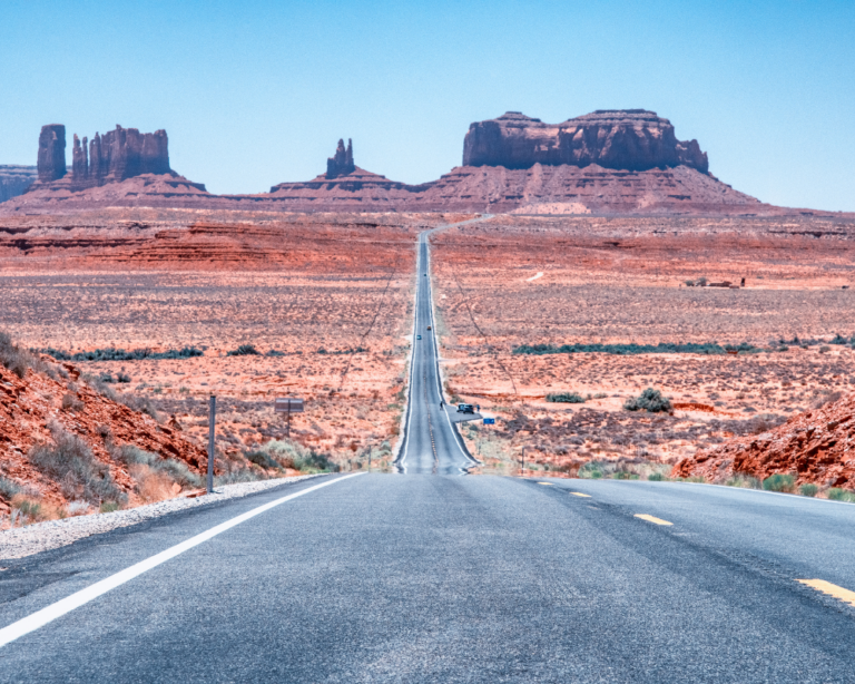 road to monument valley reservoir