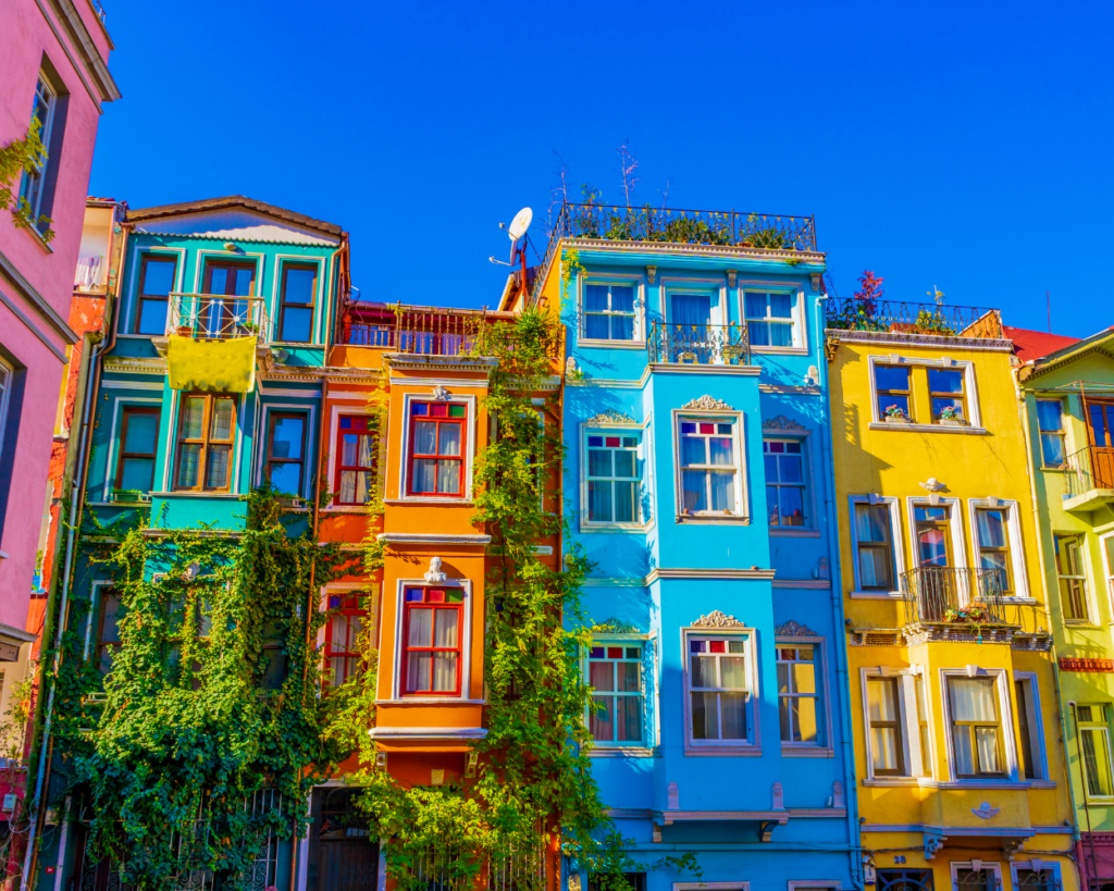 palazzi colorati nel quartiere di Balat a istanbul